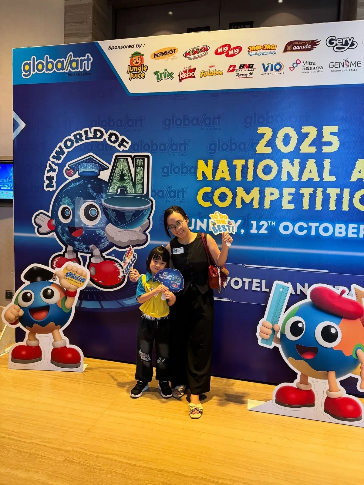 Valerie Fiorenchia Zhu bersama Angela DP (Ibu)